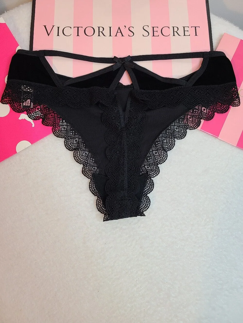 Retired VS Very Sexy Soft Velvet Lace Strappy Cut-out Thong Panty Size M